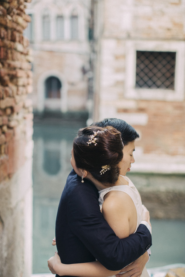 Venice Engagement Shoot | Honeymoon in Venice | Stefano Santucci | Bridal Musings Wedding Blog 17