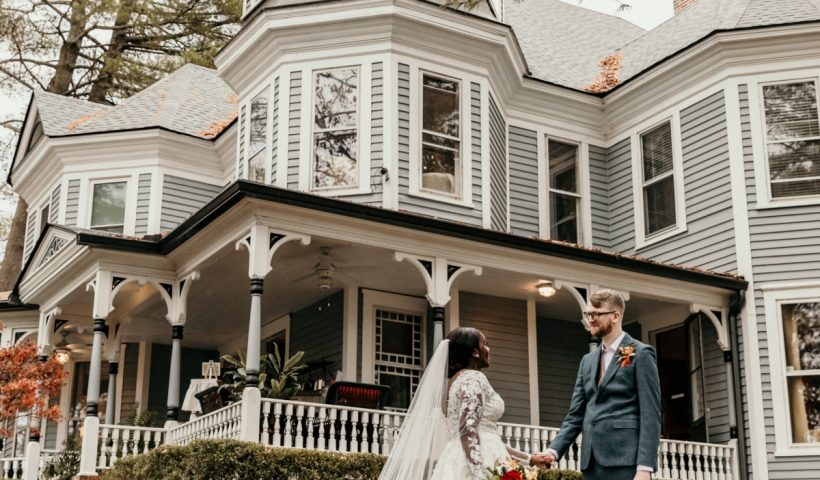 A cozy fall wedding at The Biltmore Village Inn in Asheville, NC