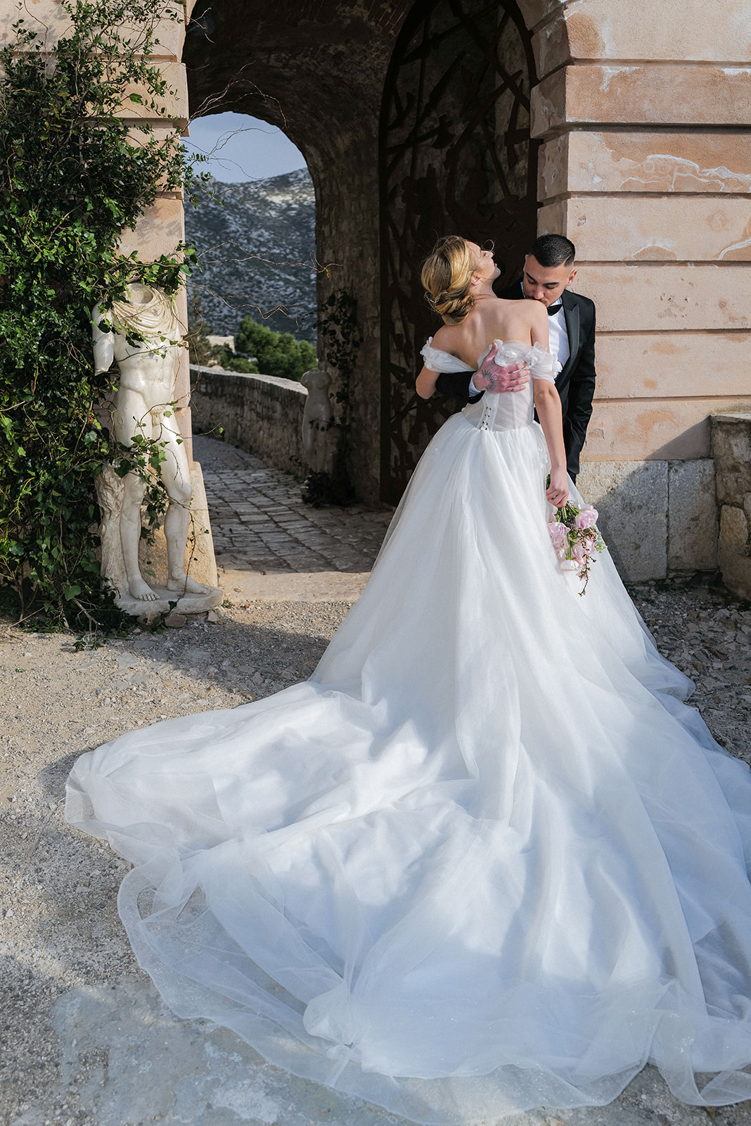 bride and groom posing idea