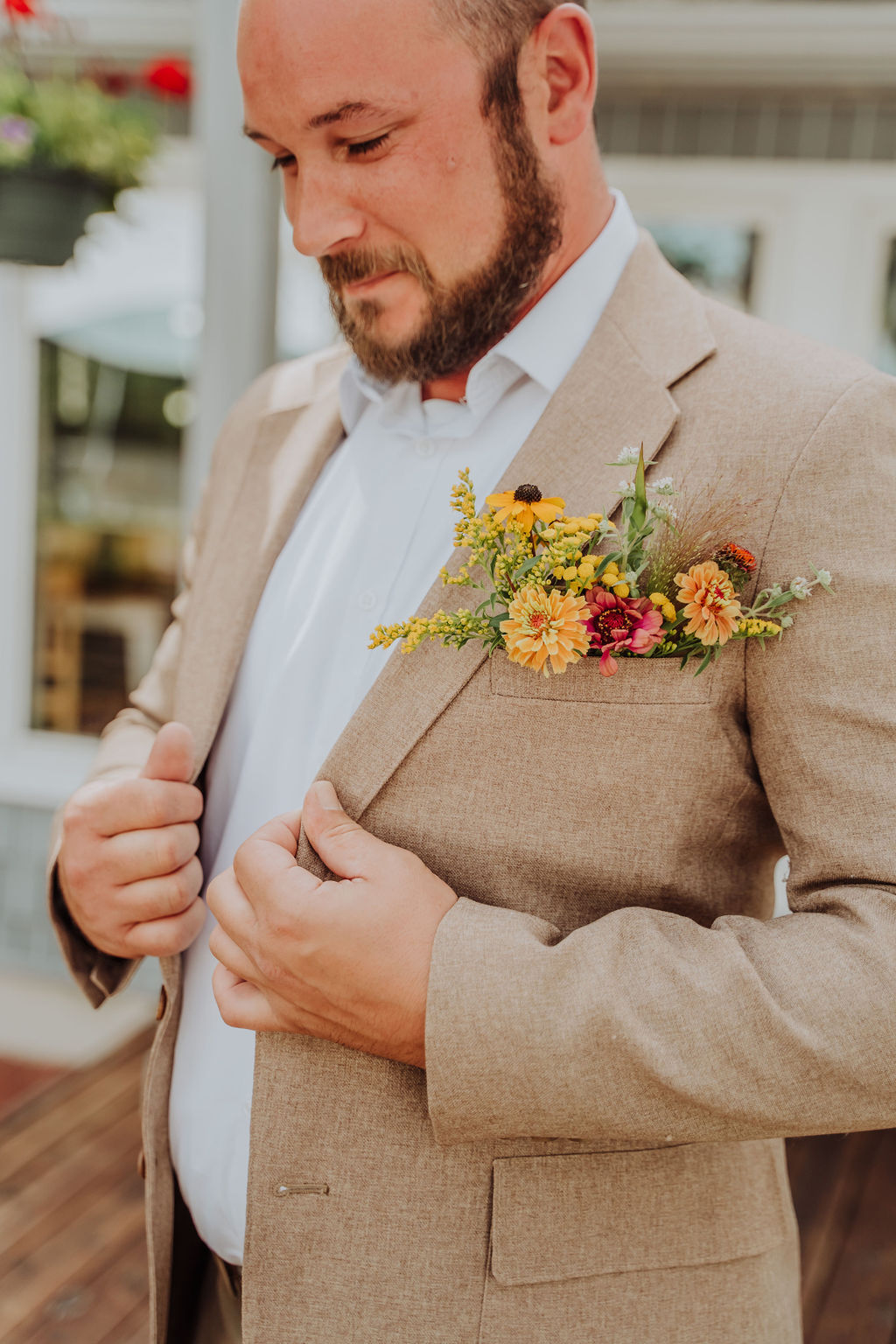 wildflower wedding boutonnière 