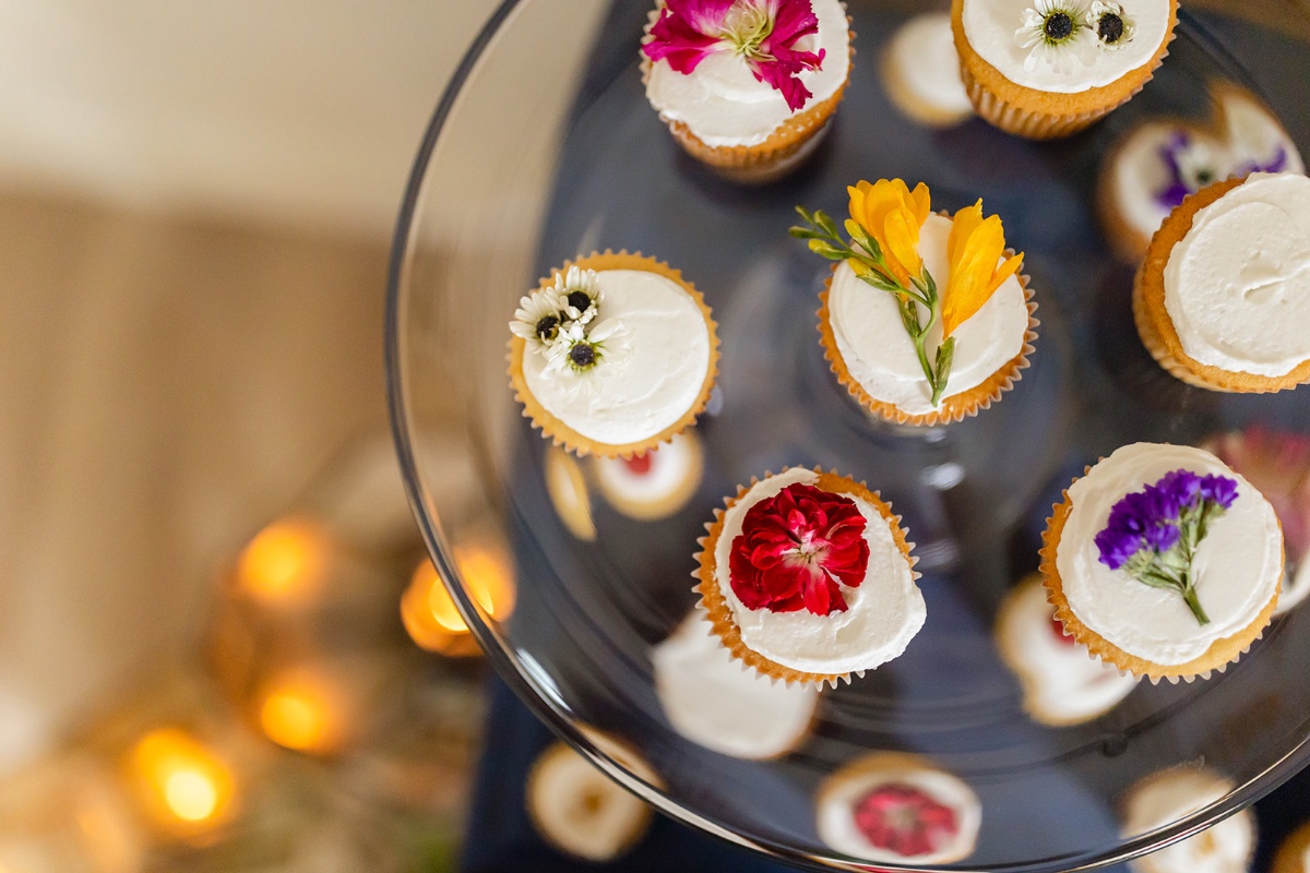 pressed flower cupcakes