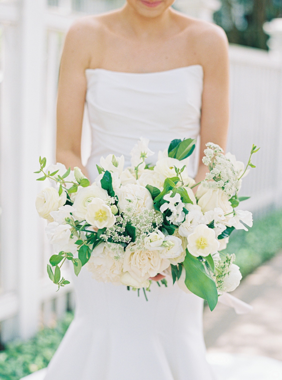 white and green wedding bouquet