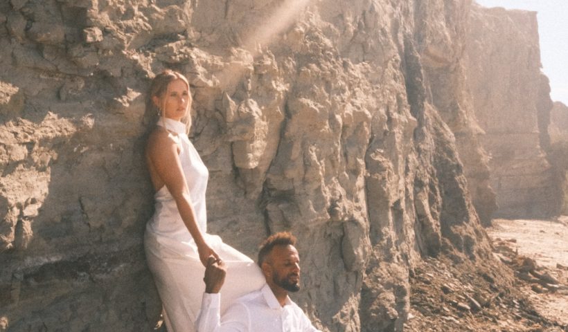 Intimate beach wedding ceremony in Sunset Cliffs, San Diego