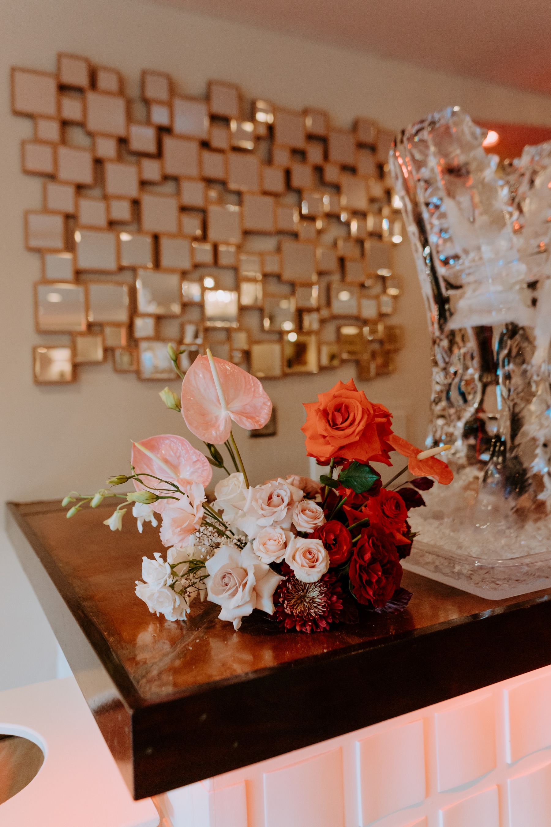 sunset-inspired wedding arrangements