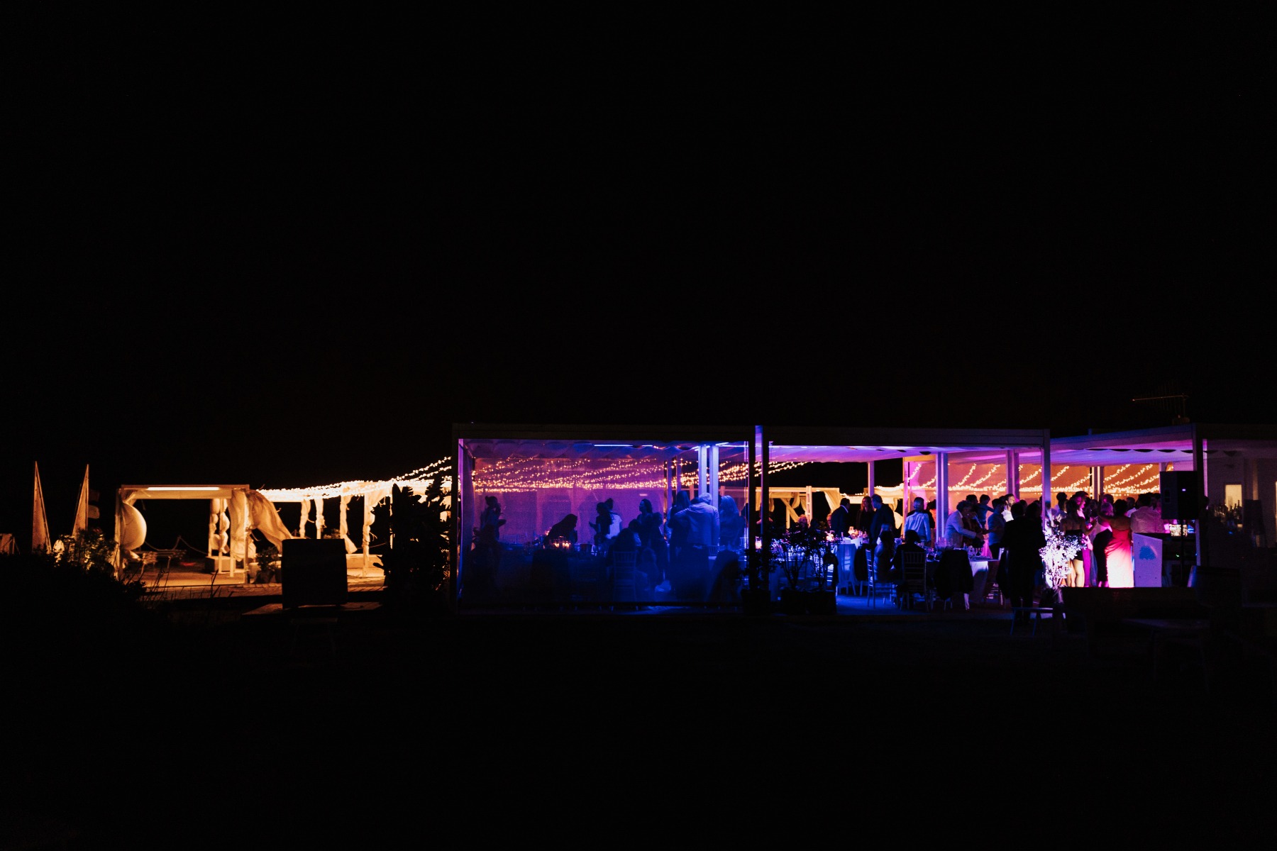 night lighting for beach wedding reception