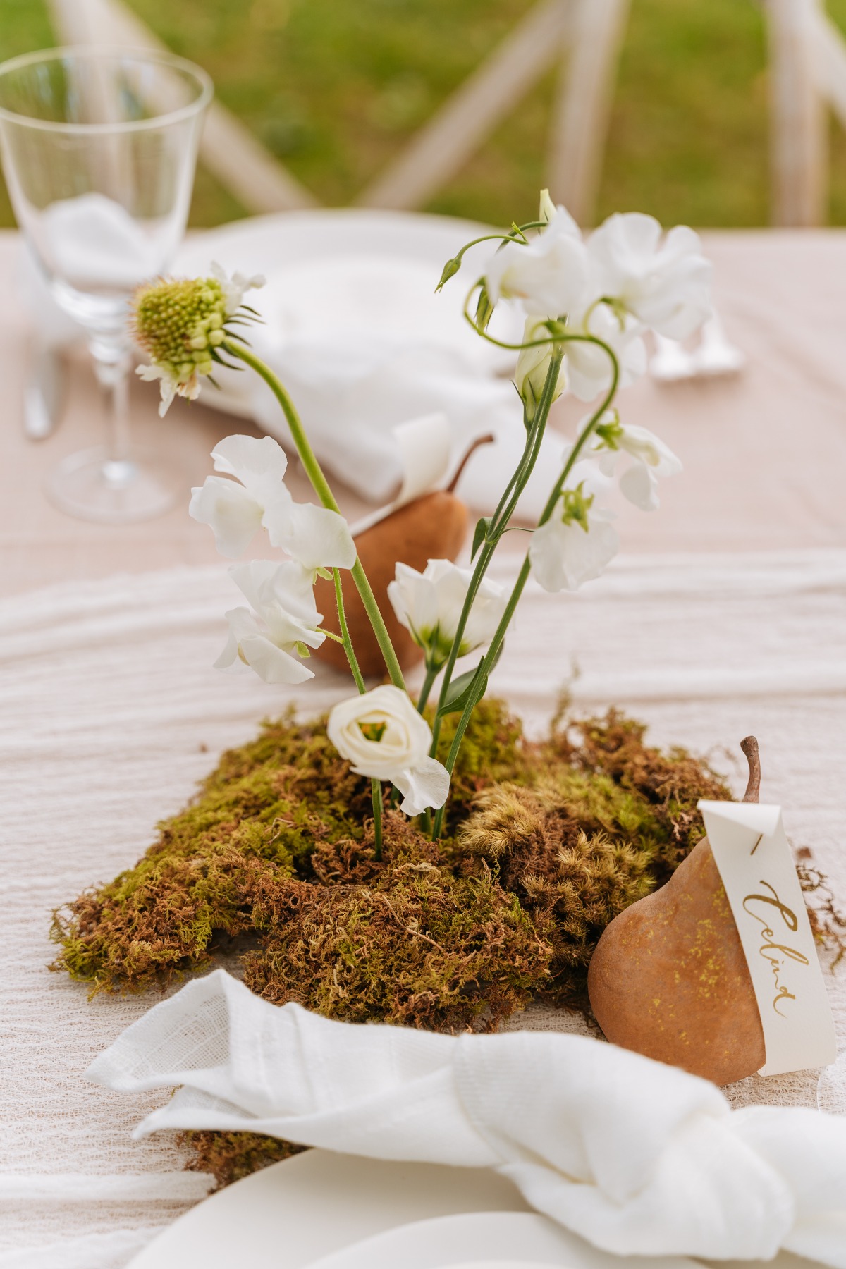 Organic reception table decor