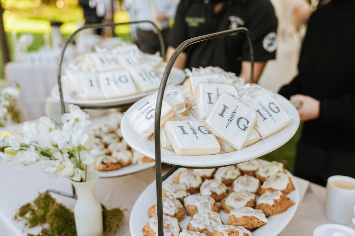 Custom wedding cookies 