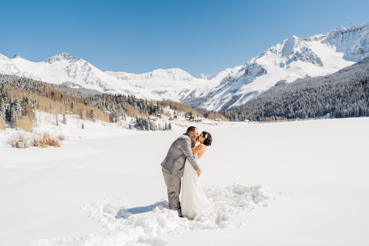 Colorado mountain wedding ceremony