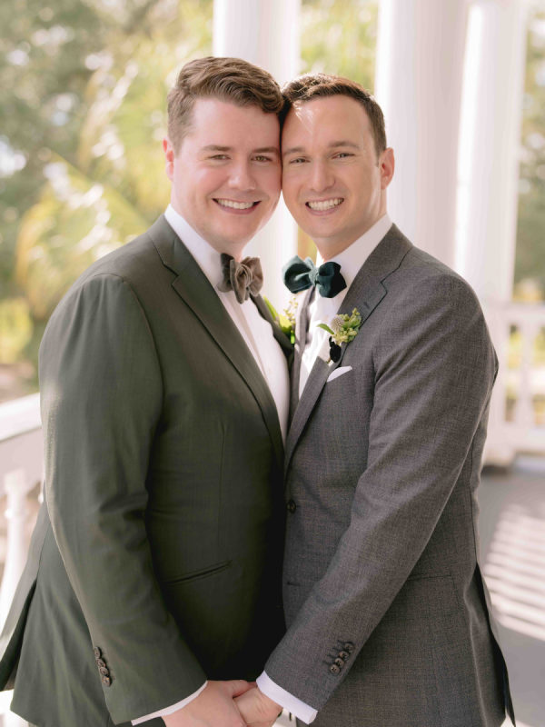 Understated Elegance in Lowcountry Dressed in Dreamy Earth-Tones