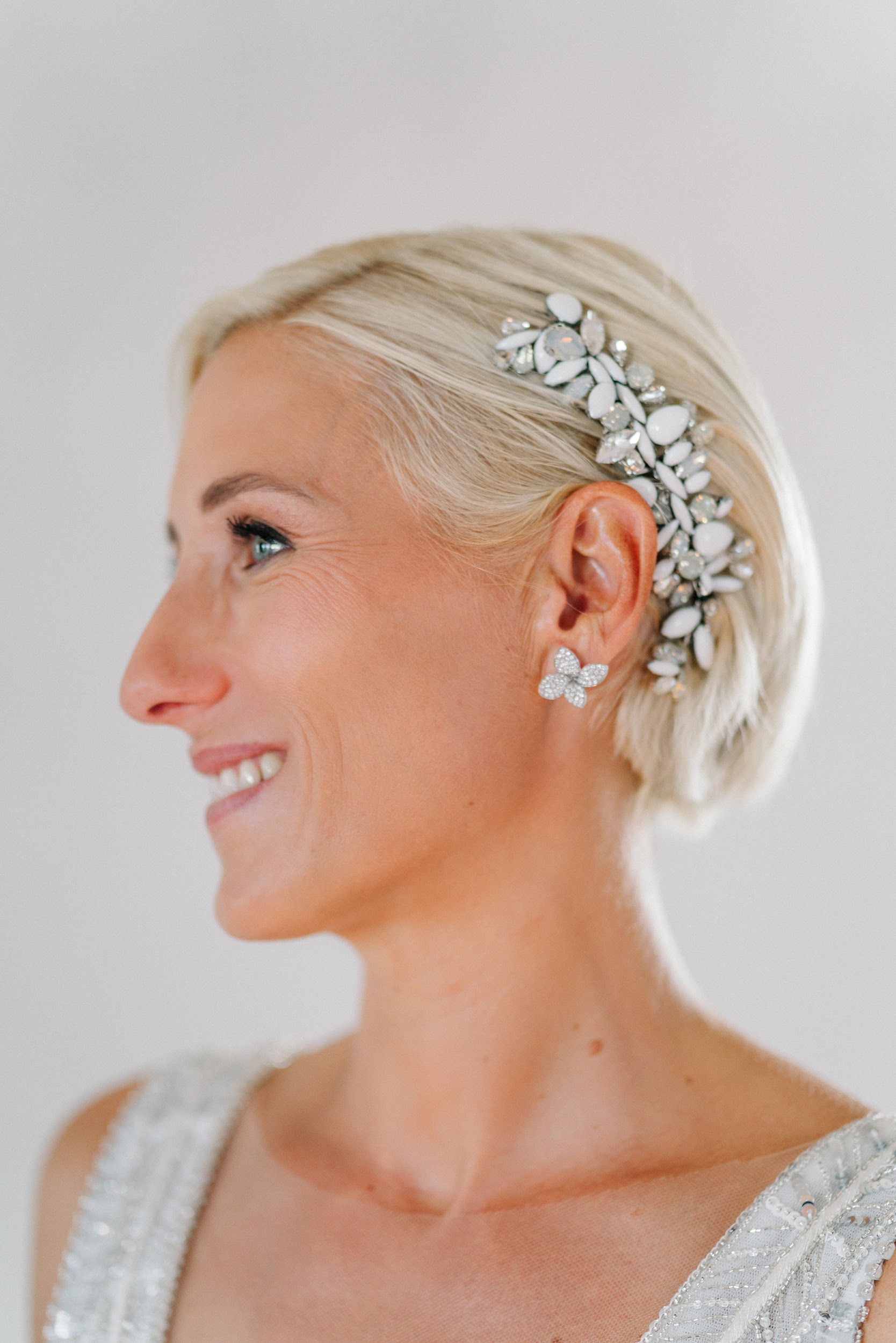 floral rhinestone hairpiece