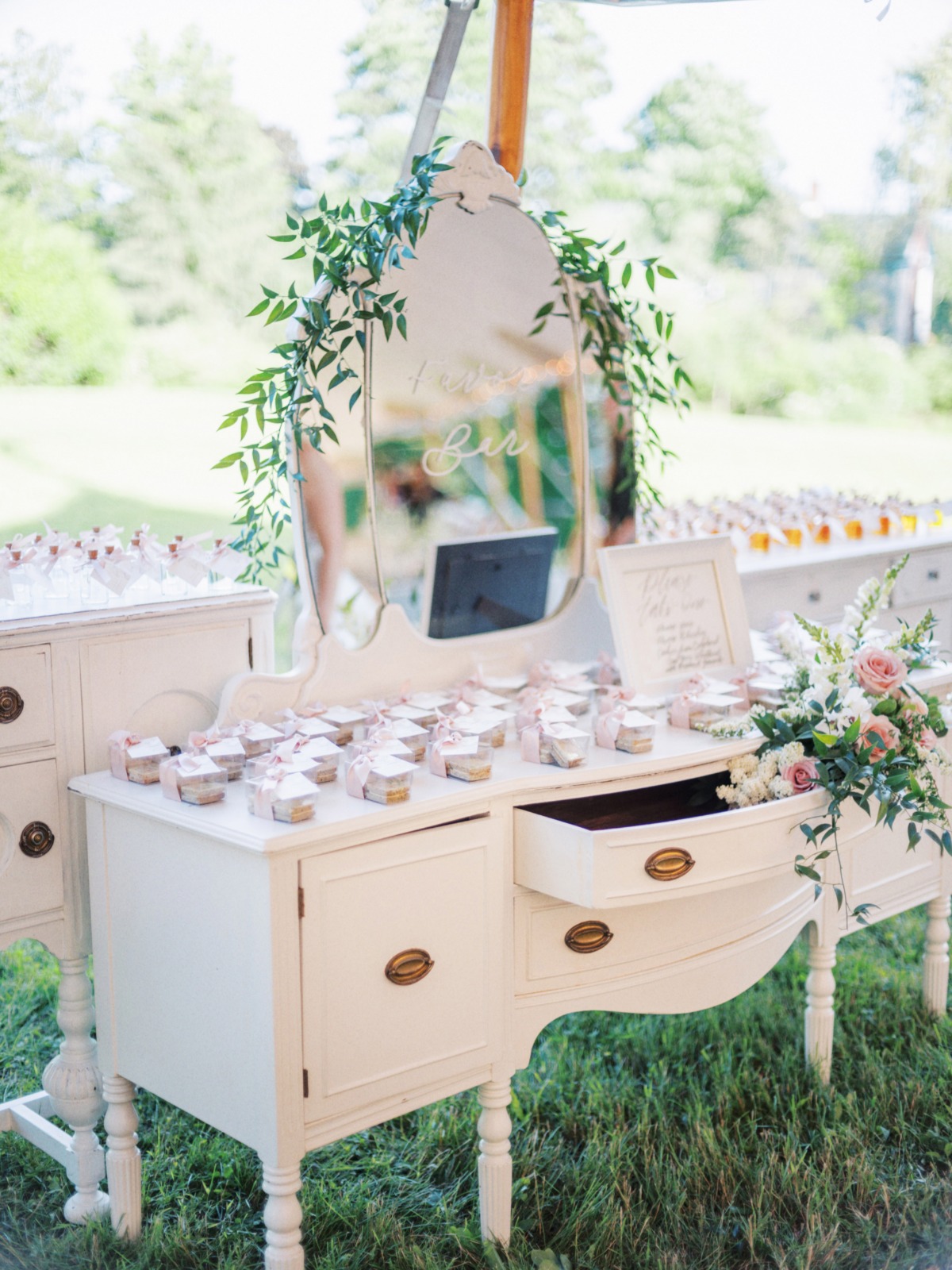 wedding favor display