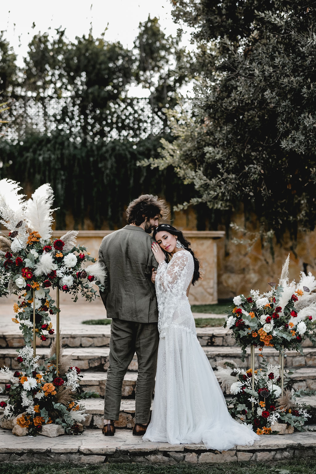 late summer wedding ceremony decor