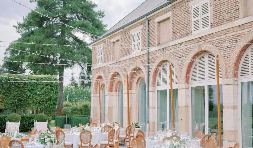 Black and White Destination Wedding at Chateau de Varennes