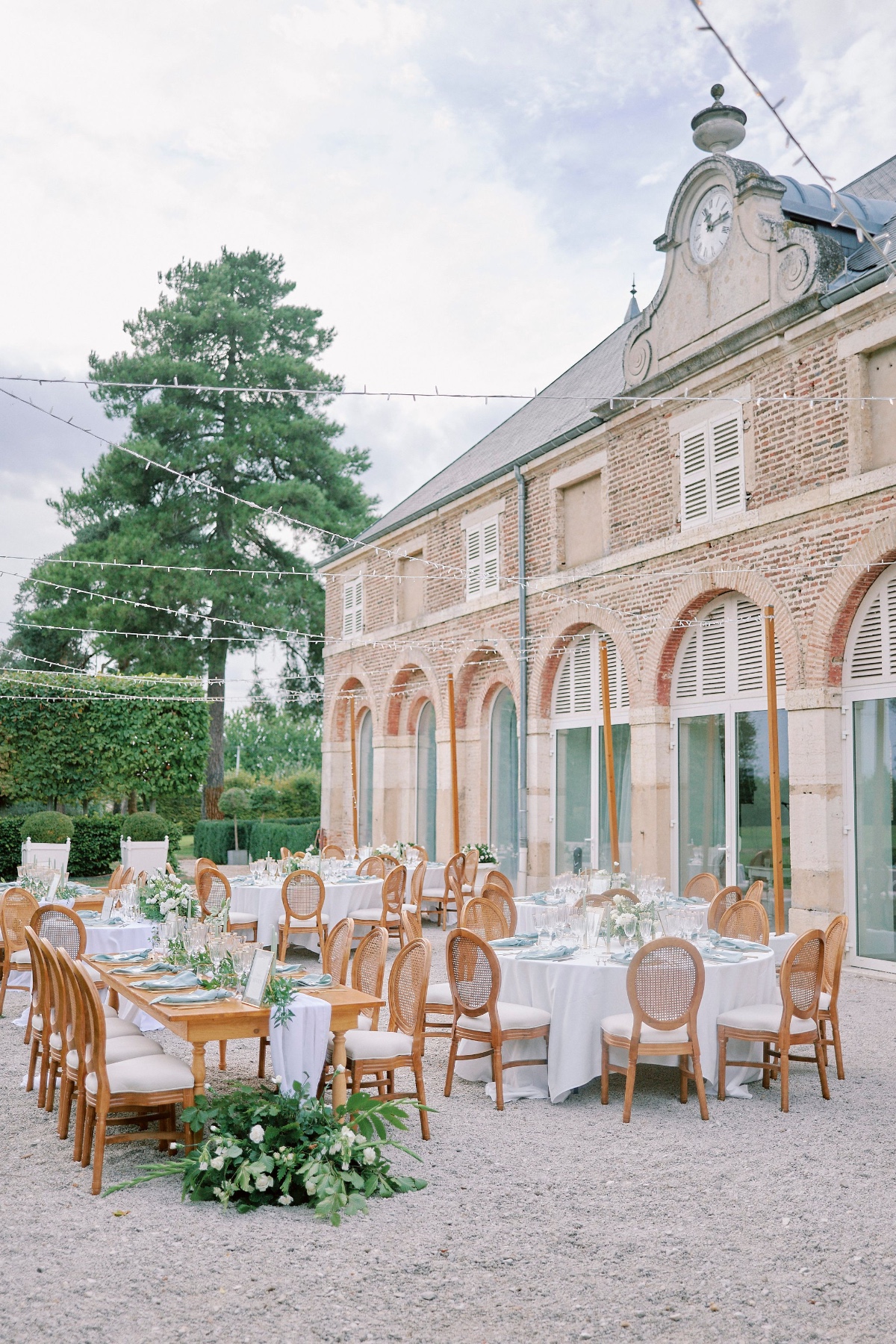 Black and White Destination Wedding at Chateau de Varennes