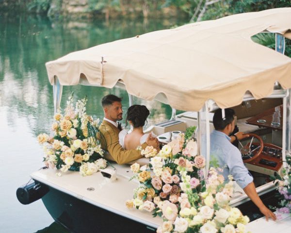 Here’s Proof That Beach Settings and Black Tie Attire Are a Winning Combo!