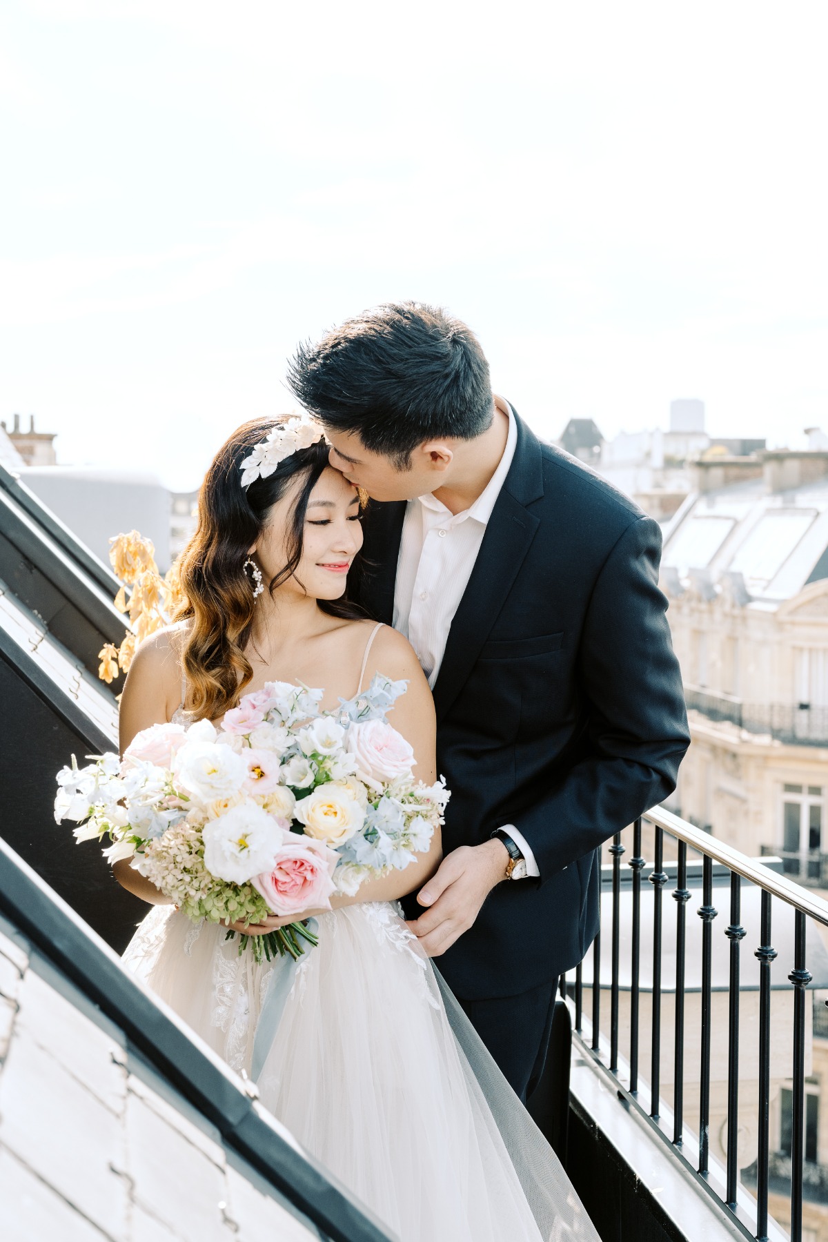 Parisian elopement portrait session ideas