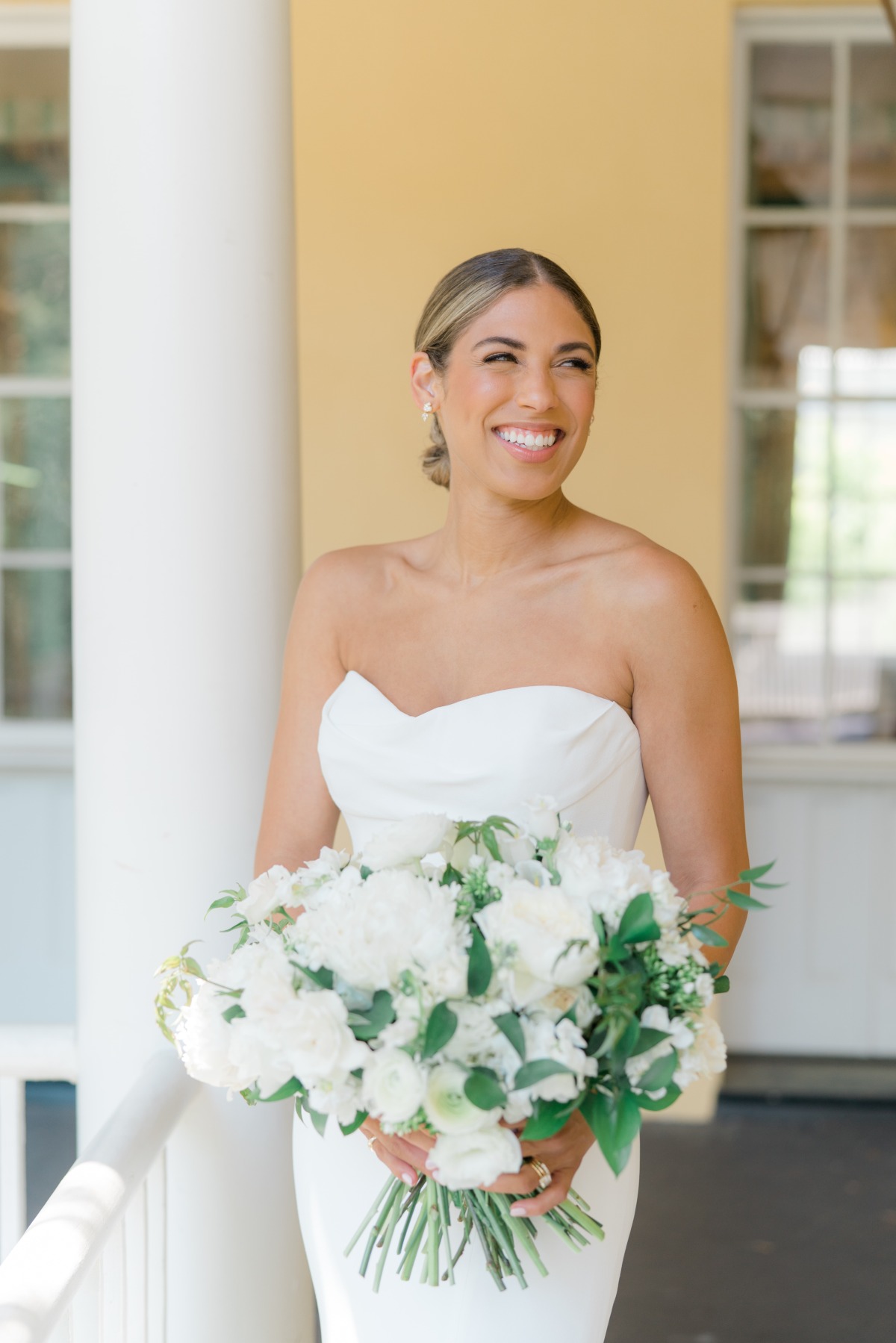 all white wedding bouquet