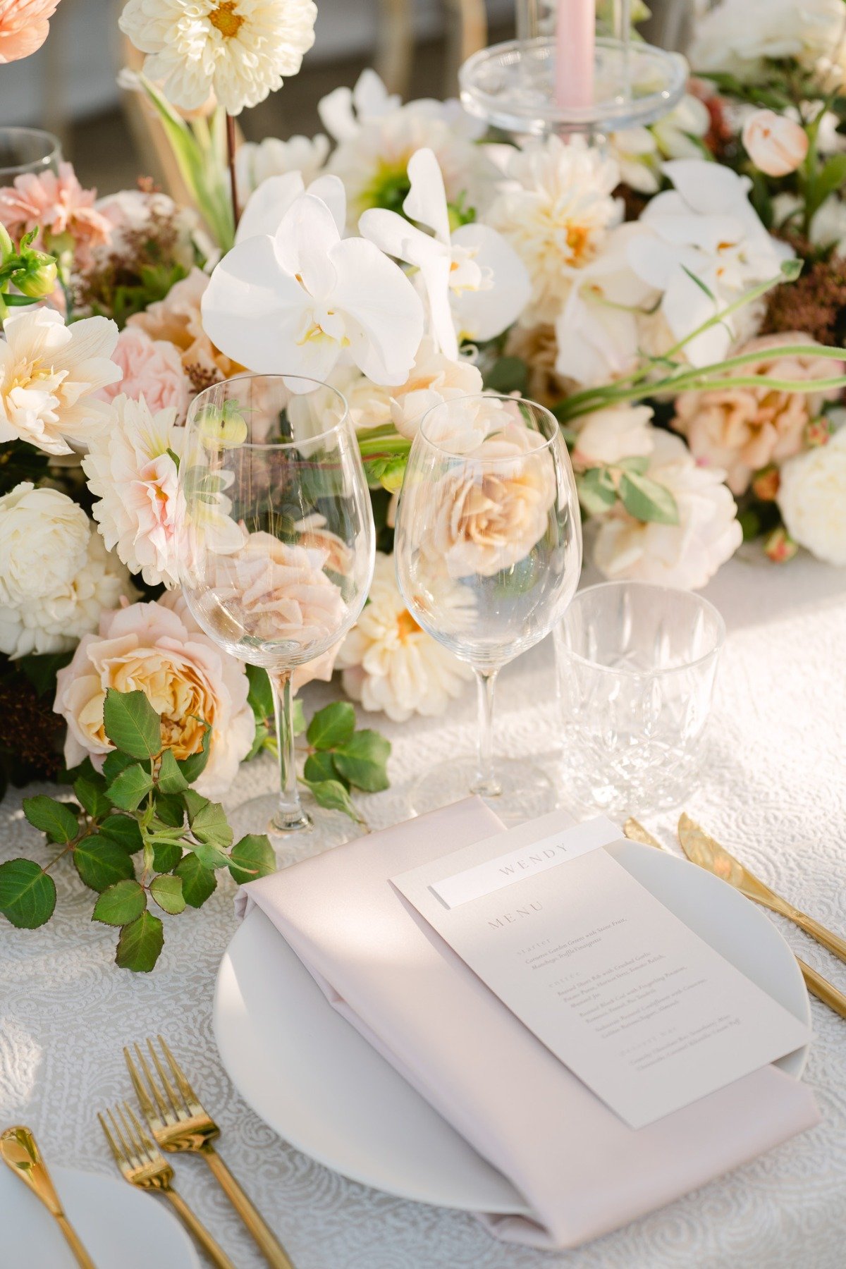 Chic reception table design 