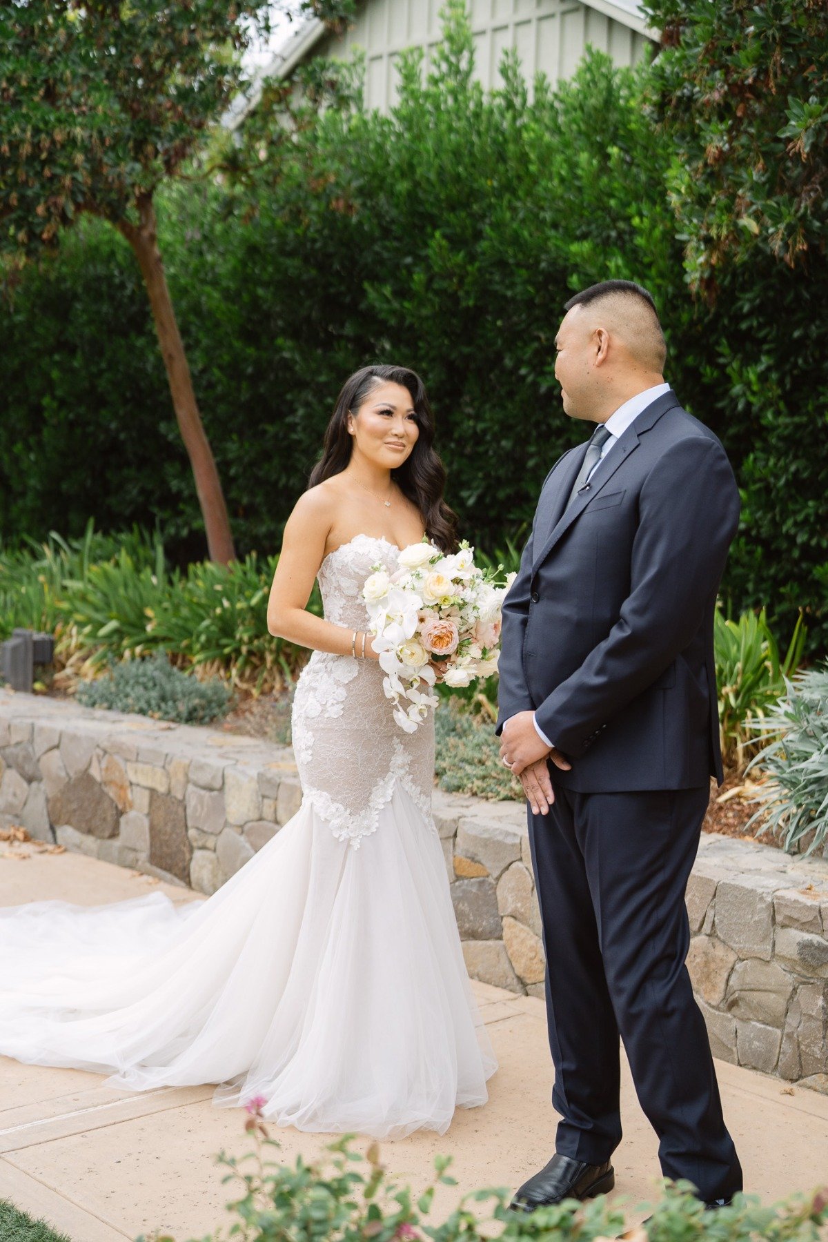 Romantic first look at Napa wedding