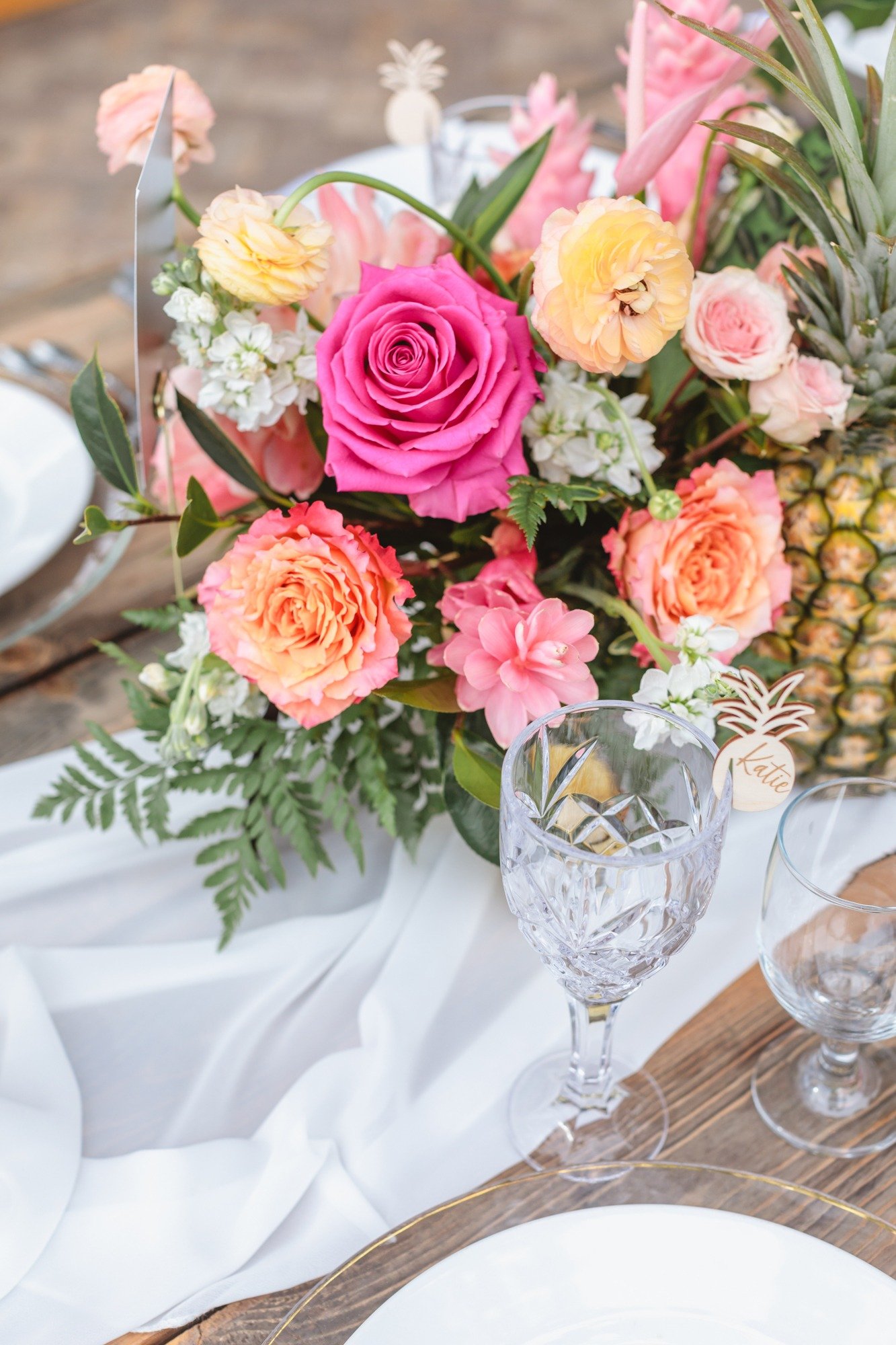 tropical wedding centerpieces