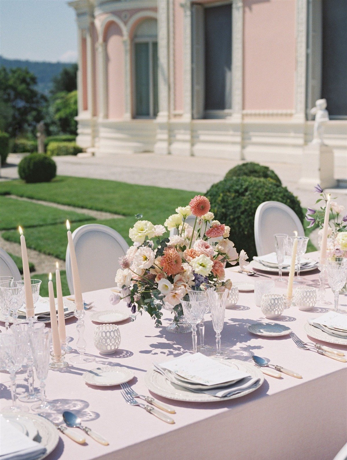 summer pastel wedding centerpieces