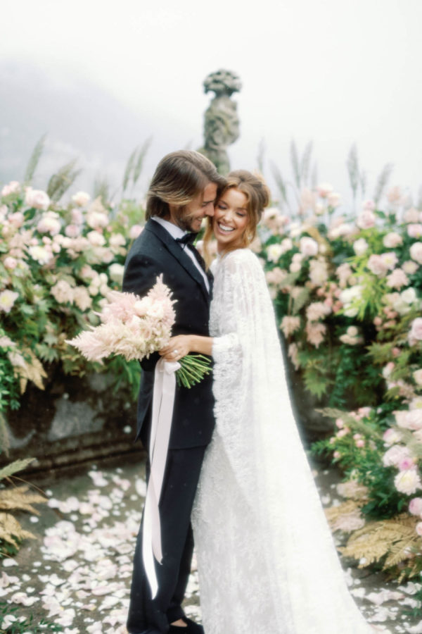 A Romantic Editorial in the Italian Rain at Villa Pizzo