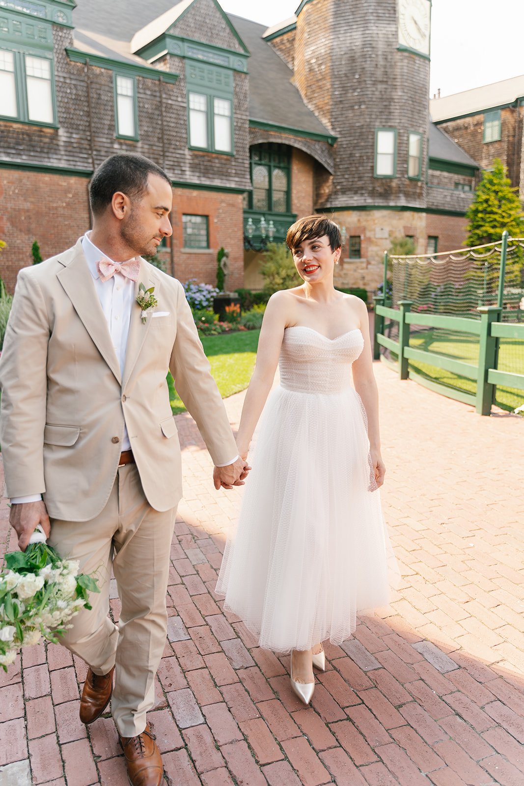 Modern vintage couple at Tennis Hall of Fame