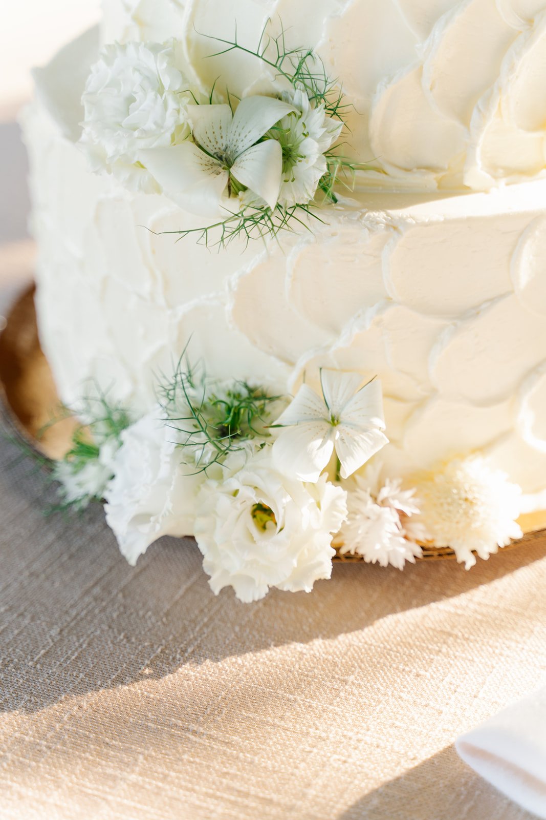 A vintage modern wedding at the International Tennis Hall of Fame