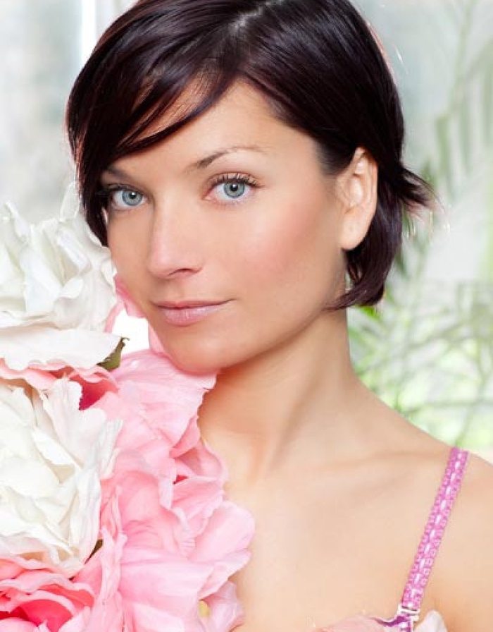 black hair short hair many flowers simple wedding hairstyles