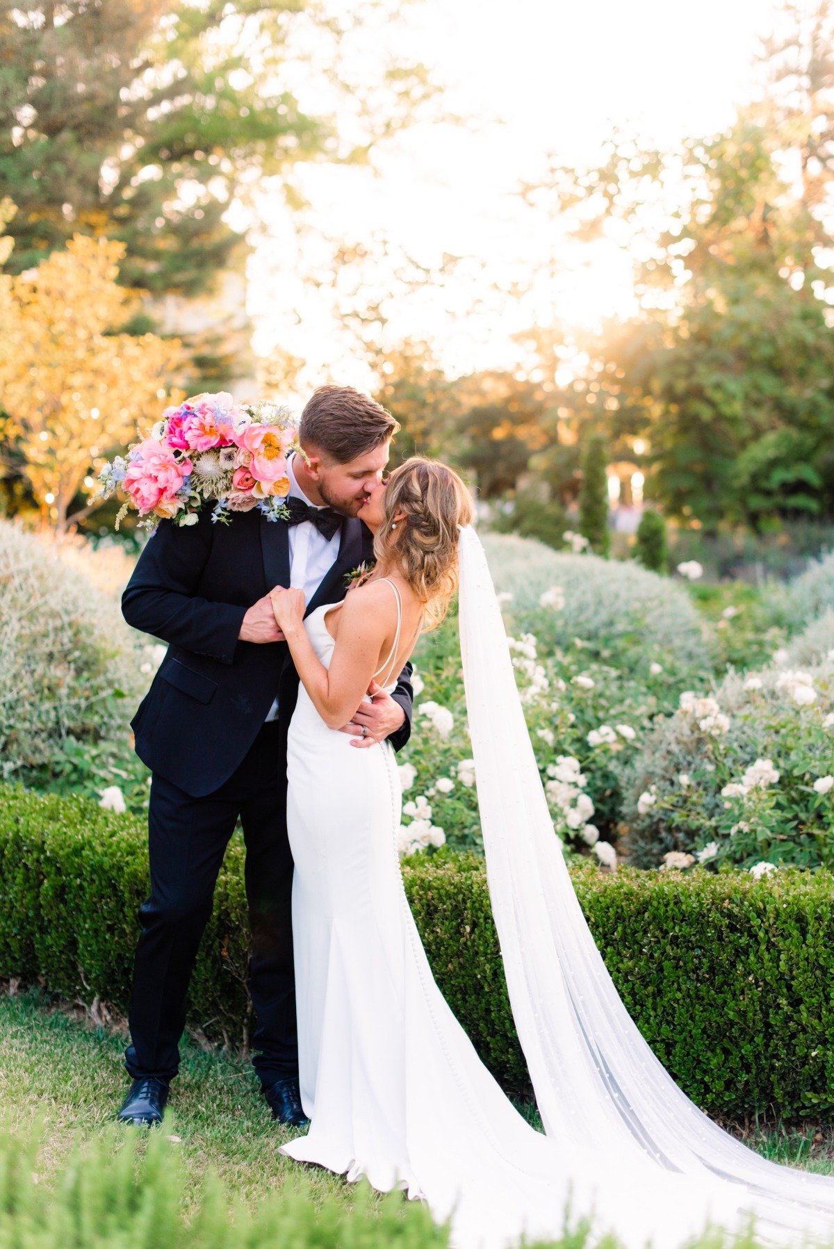 Elegant Park Winters wedding with a pop of pink florals!