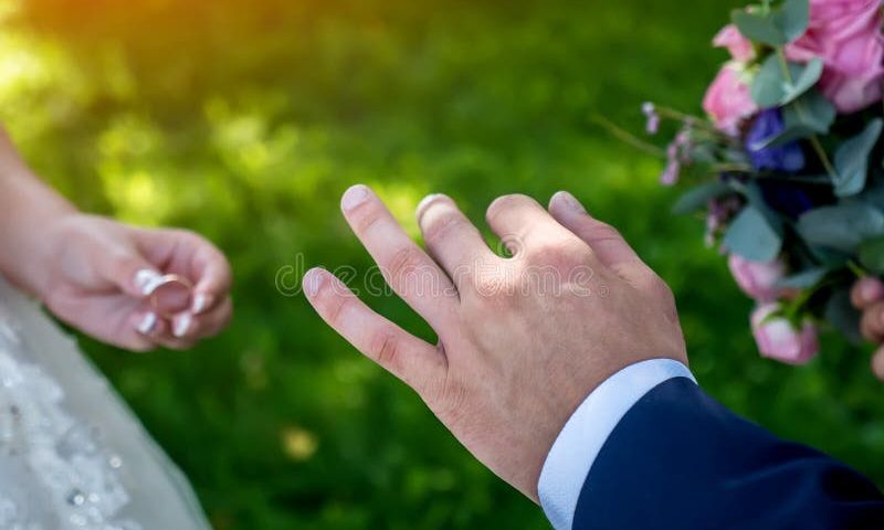 Exchange of wedding rings