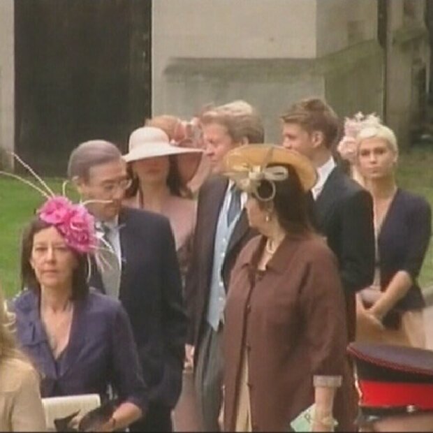 Celebrities and nobles in front of the Church