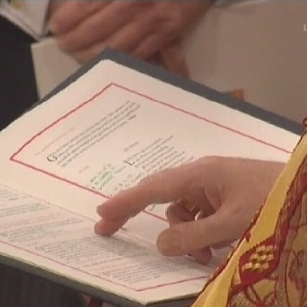 Will and Kate at the Altar