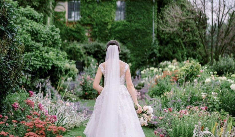 From estates to barns we’ve found the dreamiest venues in the midwest