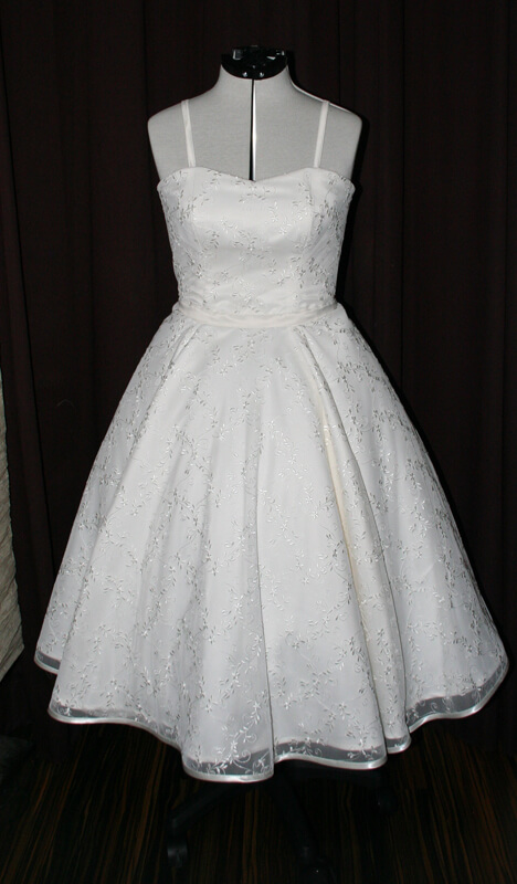 Rocabilly wedding dress can tailor 