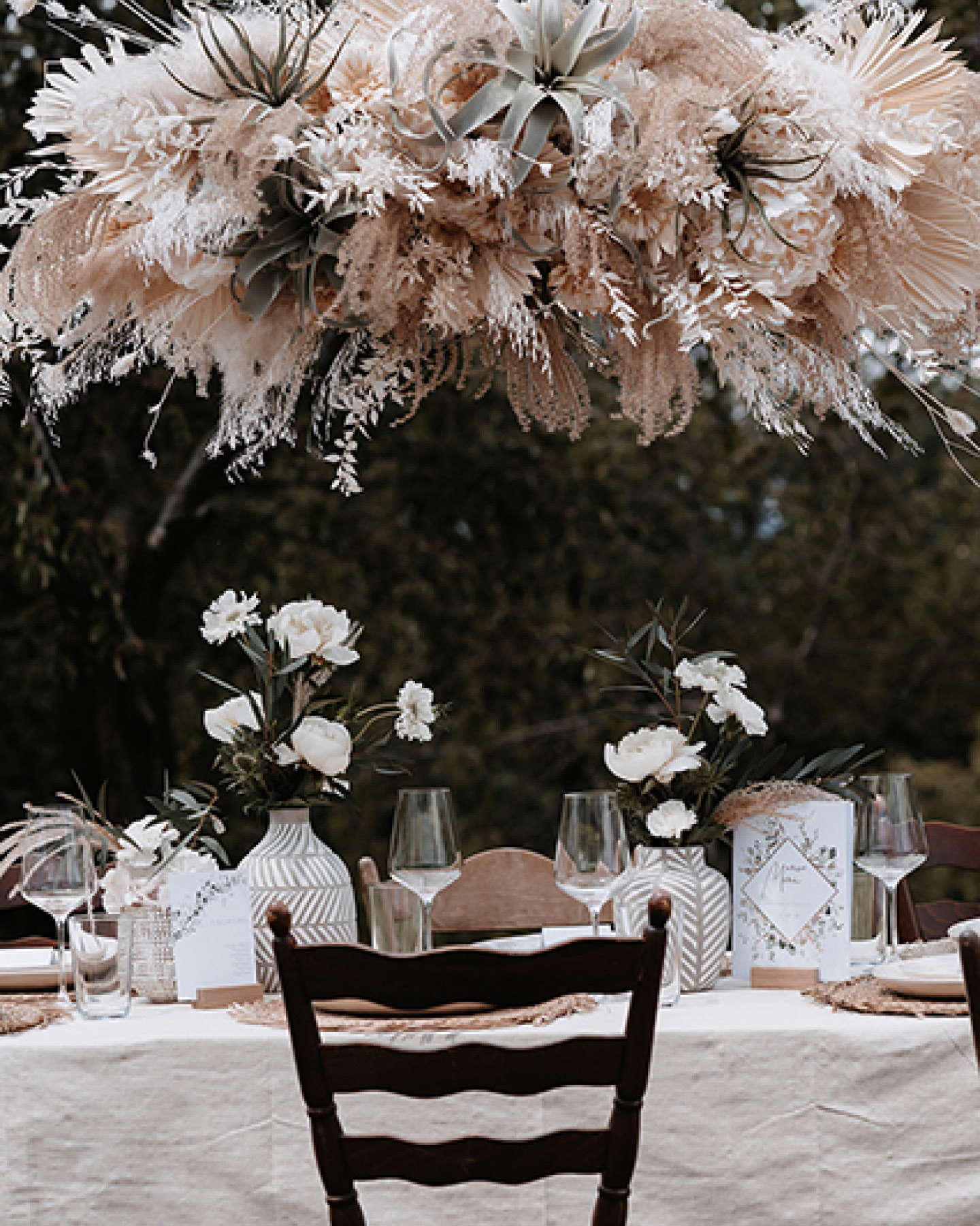 Wedding Decor Trends 2023: Flower, Cloud