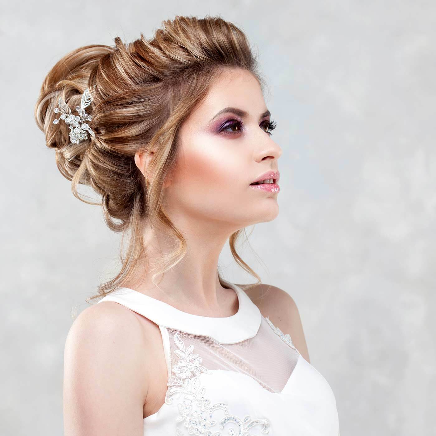 Bridal hairstyle semi-long