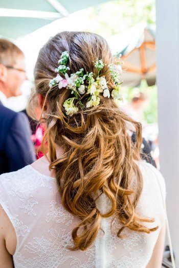 Wedding hairstyle loose