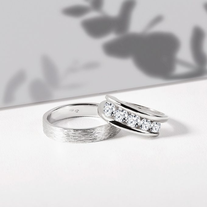 Luxury wedding rings with large diamonds - KLENOTA