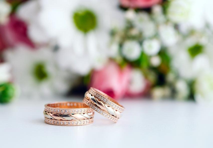 Bicolor wedding rings - trendy rings