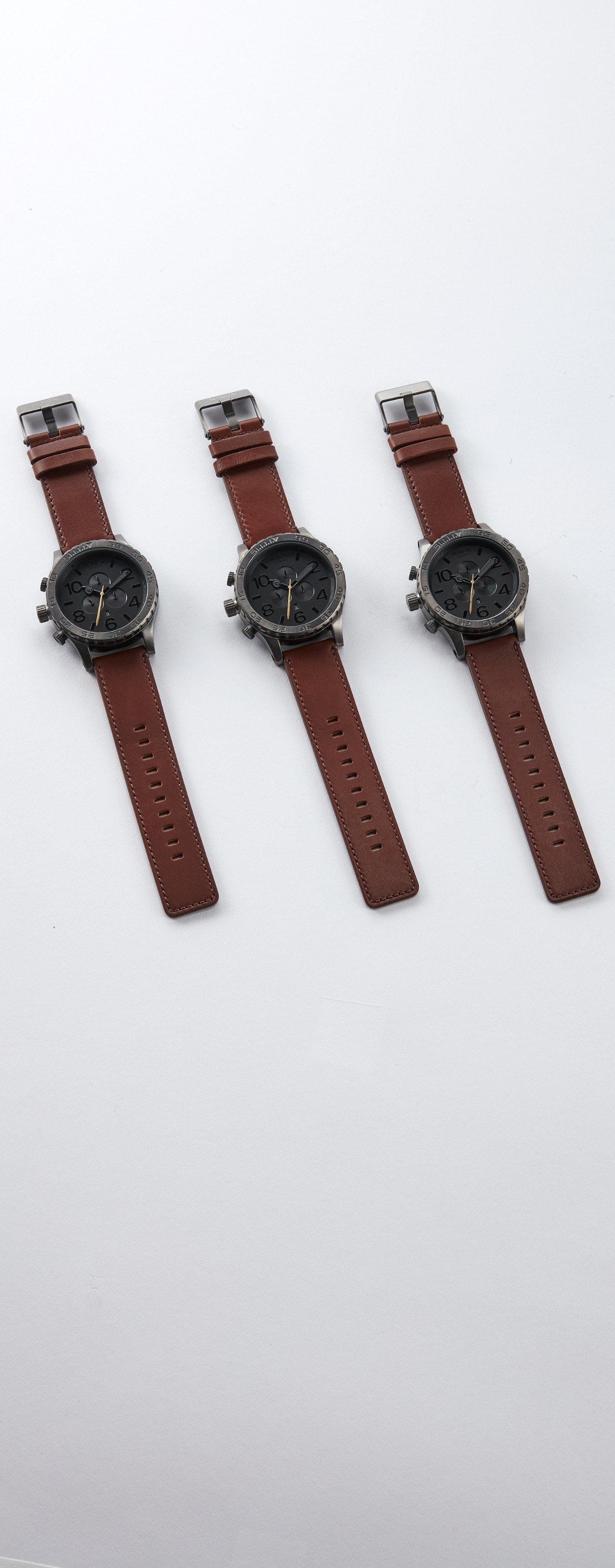 affordable watch groomsmen gift by Nixon