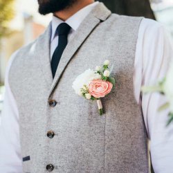 Flower-Boutonniere Wedding