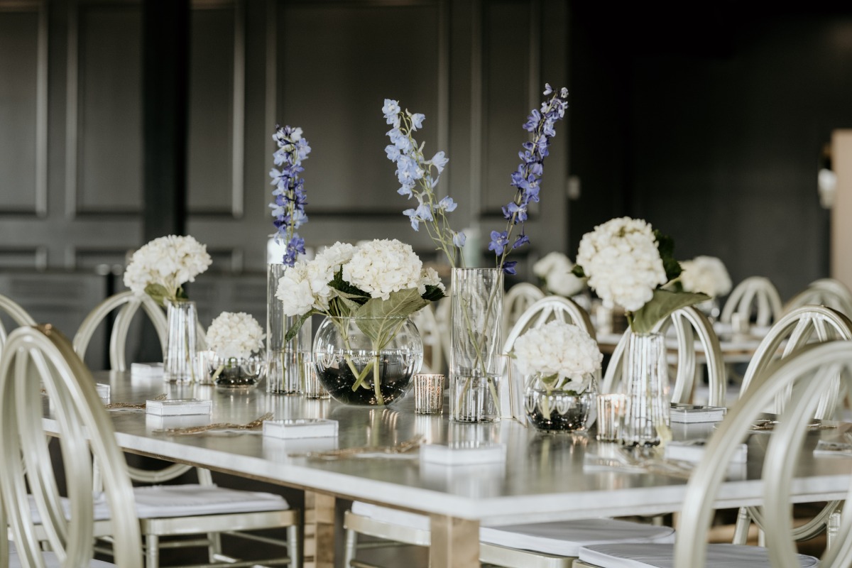 purple and white centerpieces