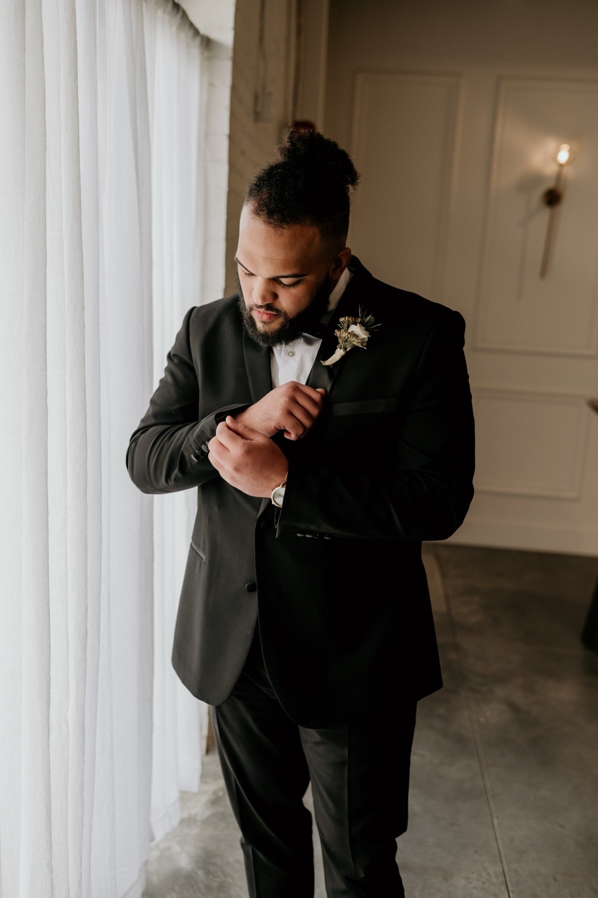 dried flower boutonniere