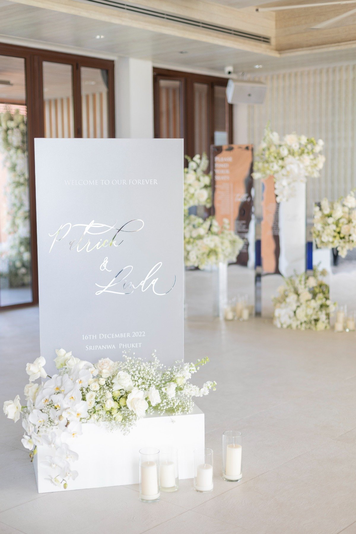 Acrylic mirrored wedding signage