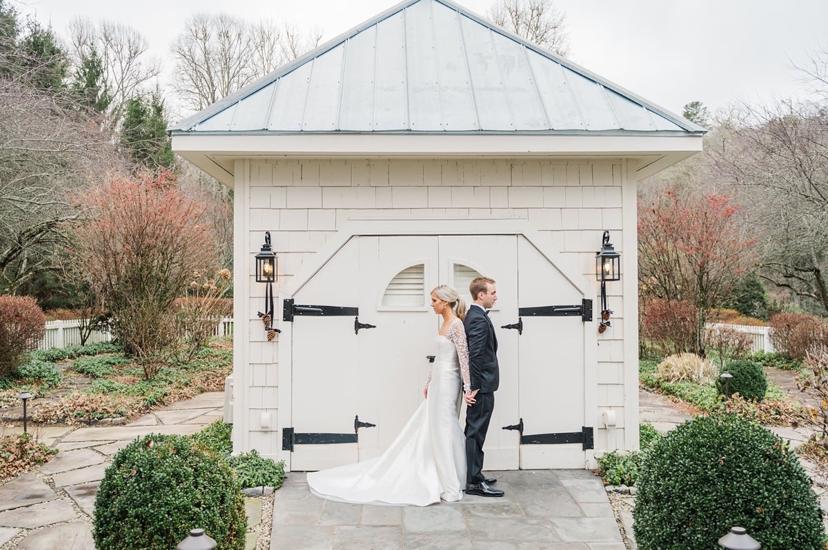 First touch at North Carolina wedding 