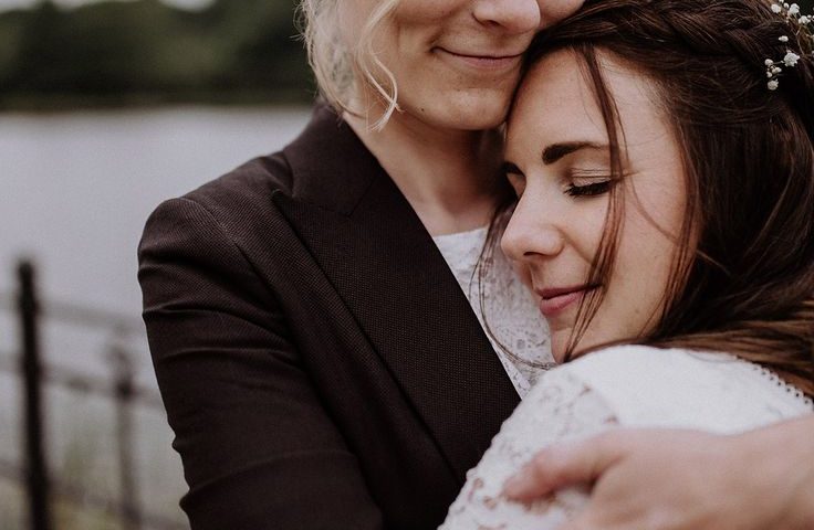 Unique lesbian wedding ideas