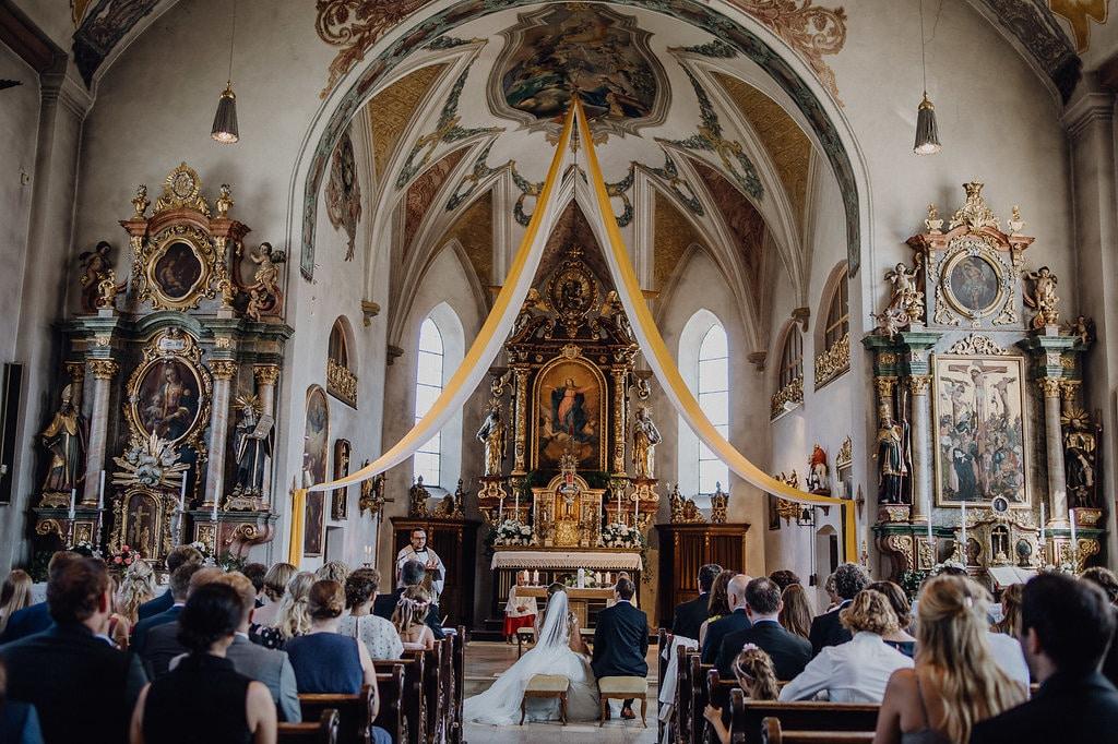 Church wedding, religious rituals 