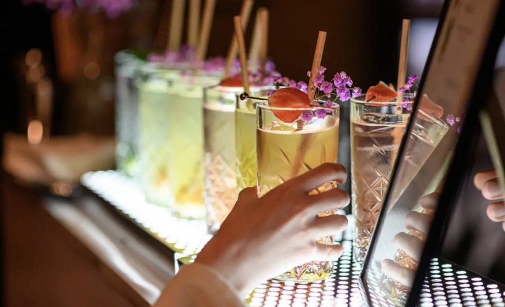 Cocktails and Drinks for your meal at the wedding