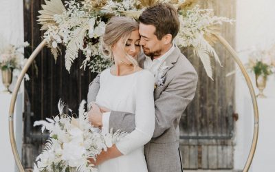 Elegant lightness – Inspiration of a wedding in White and Gold